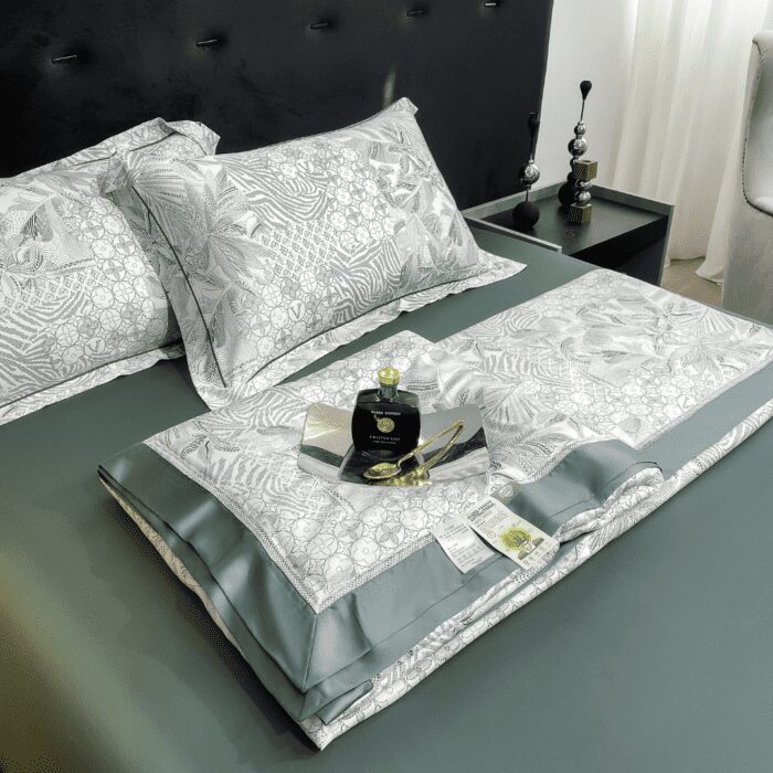 Luxurious Ice Cooling Tencel Fabric Complete Summer Quilt Set